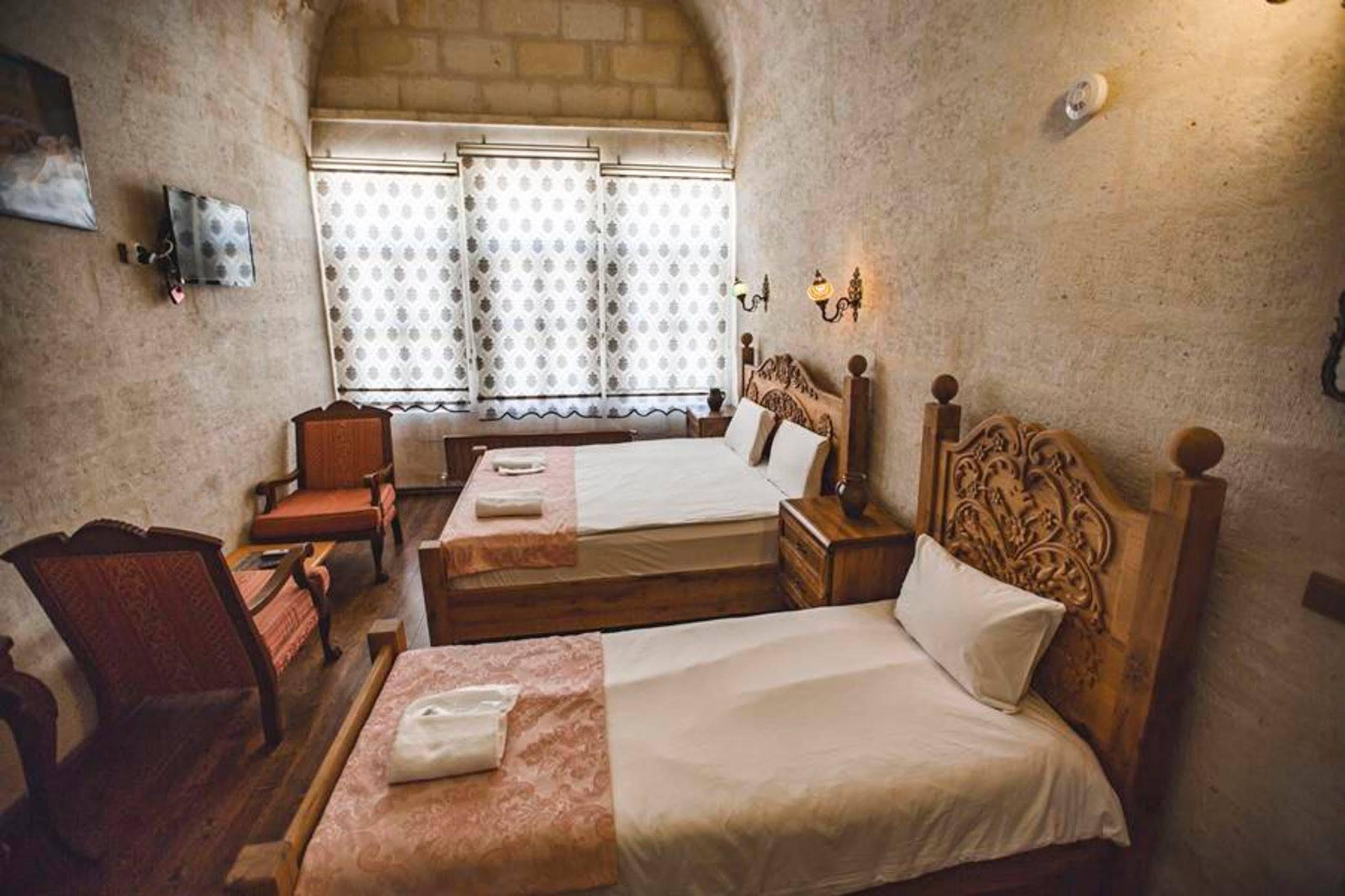 Kardesler Cave Hotel อูร์กุบ ภายนอก รูปภาพ