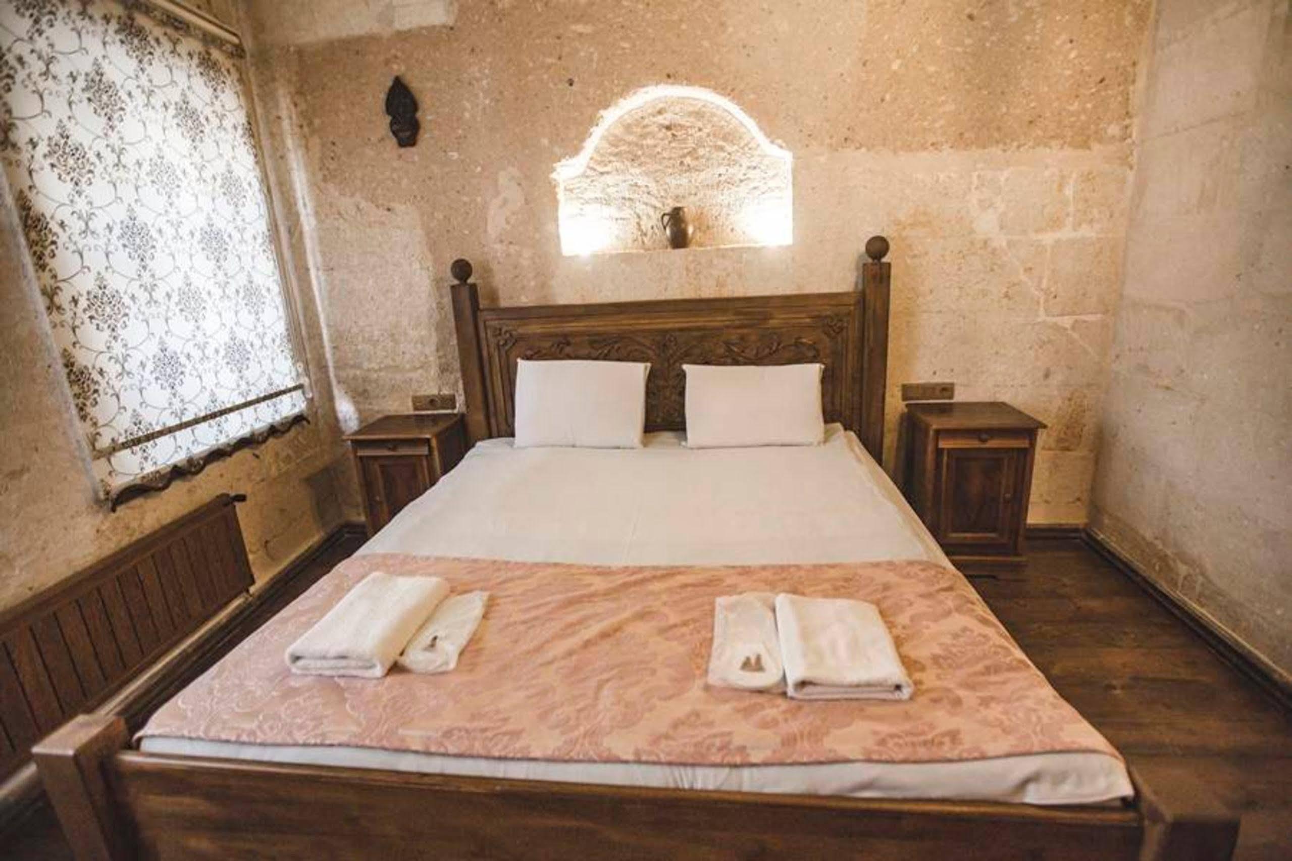 Kardesler Cave Hotel อูร์กุบ ภายนอก รูปภาพ