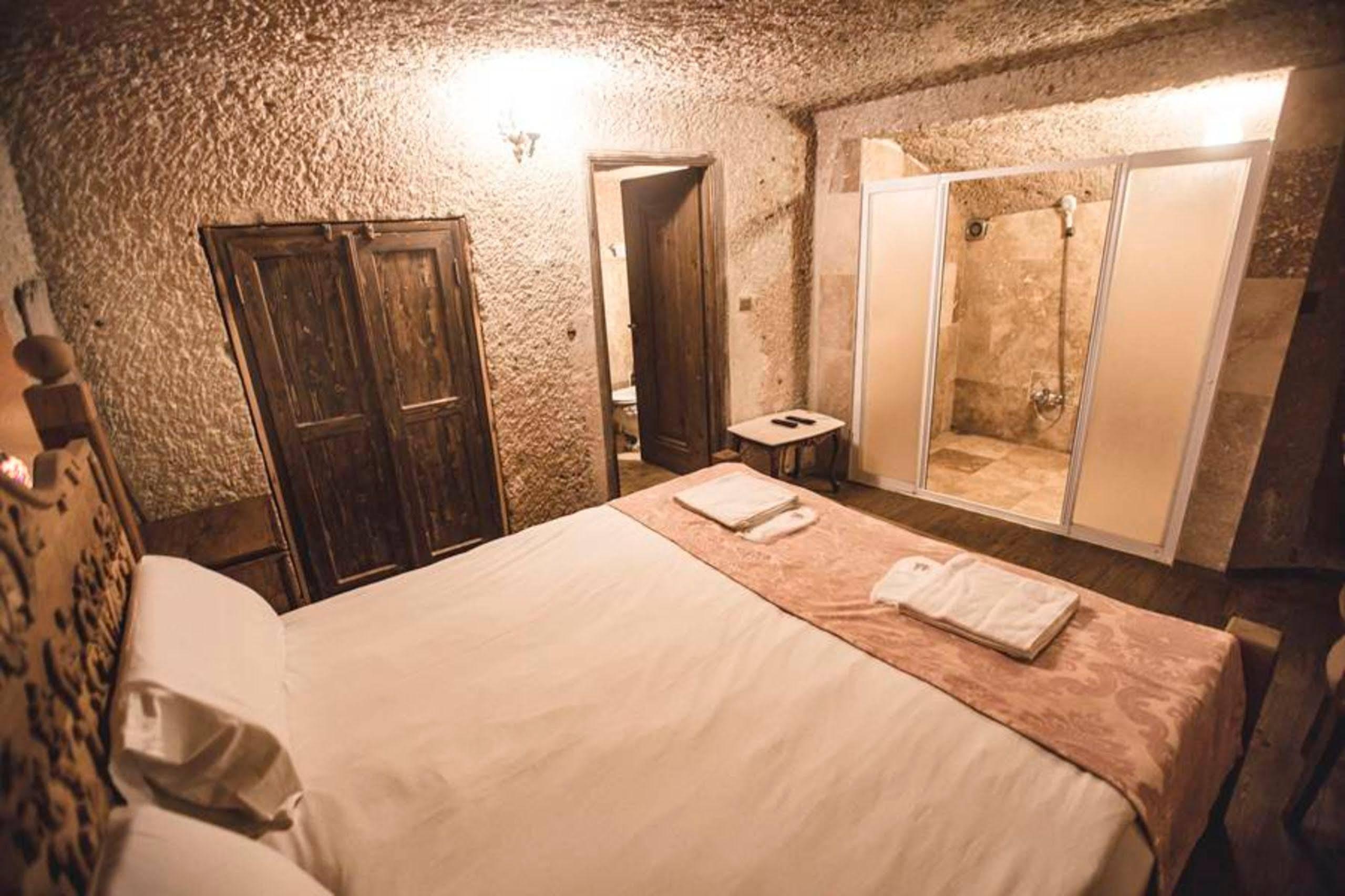 Kardesler Cave Hotel อูร์กุบ ภายนอก รูปภาพ