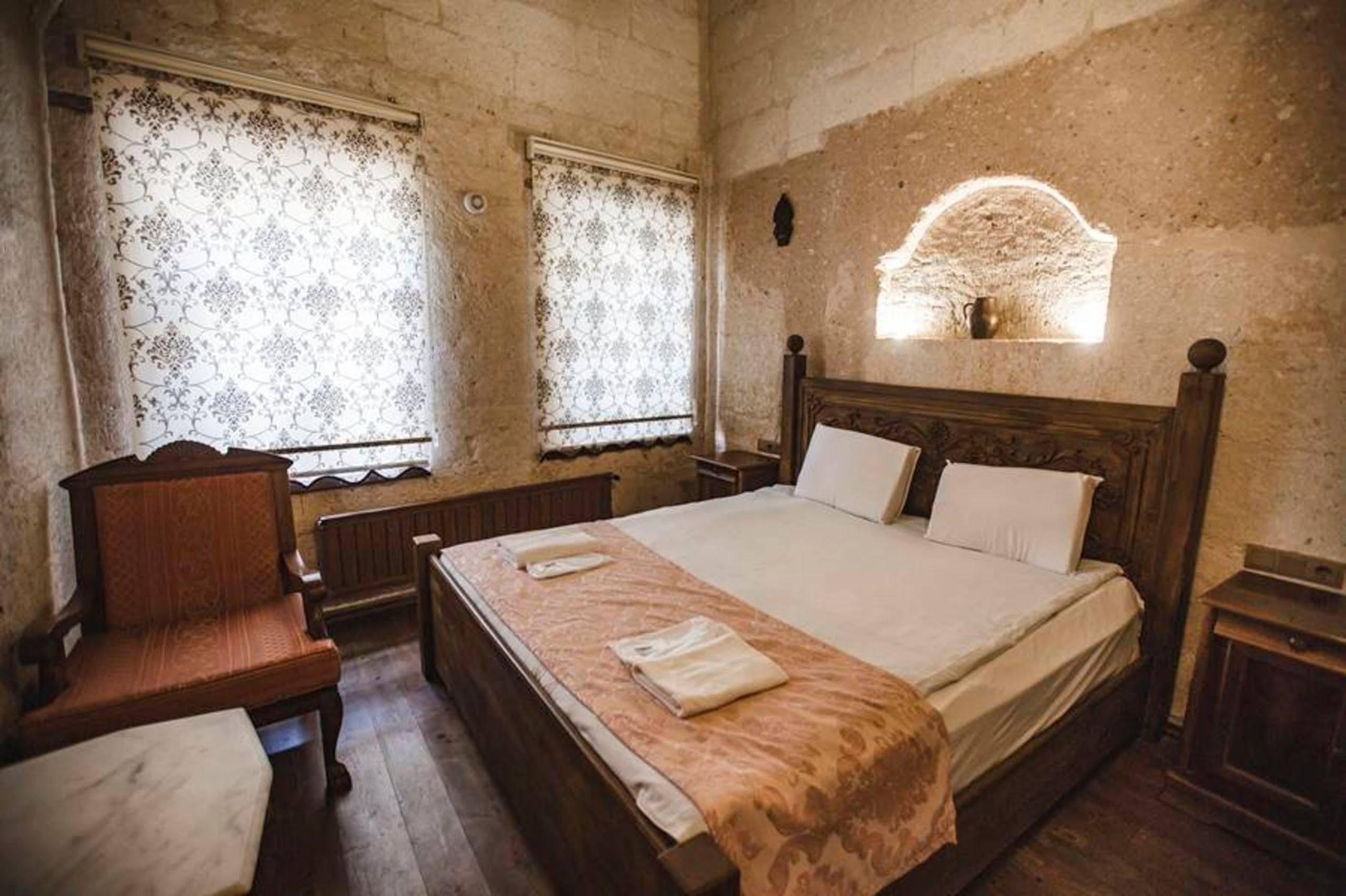 Kardesler Cave Hotel อูร์กุบ ภายนอก รูปภาพ