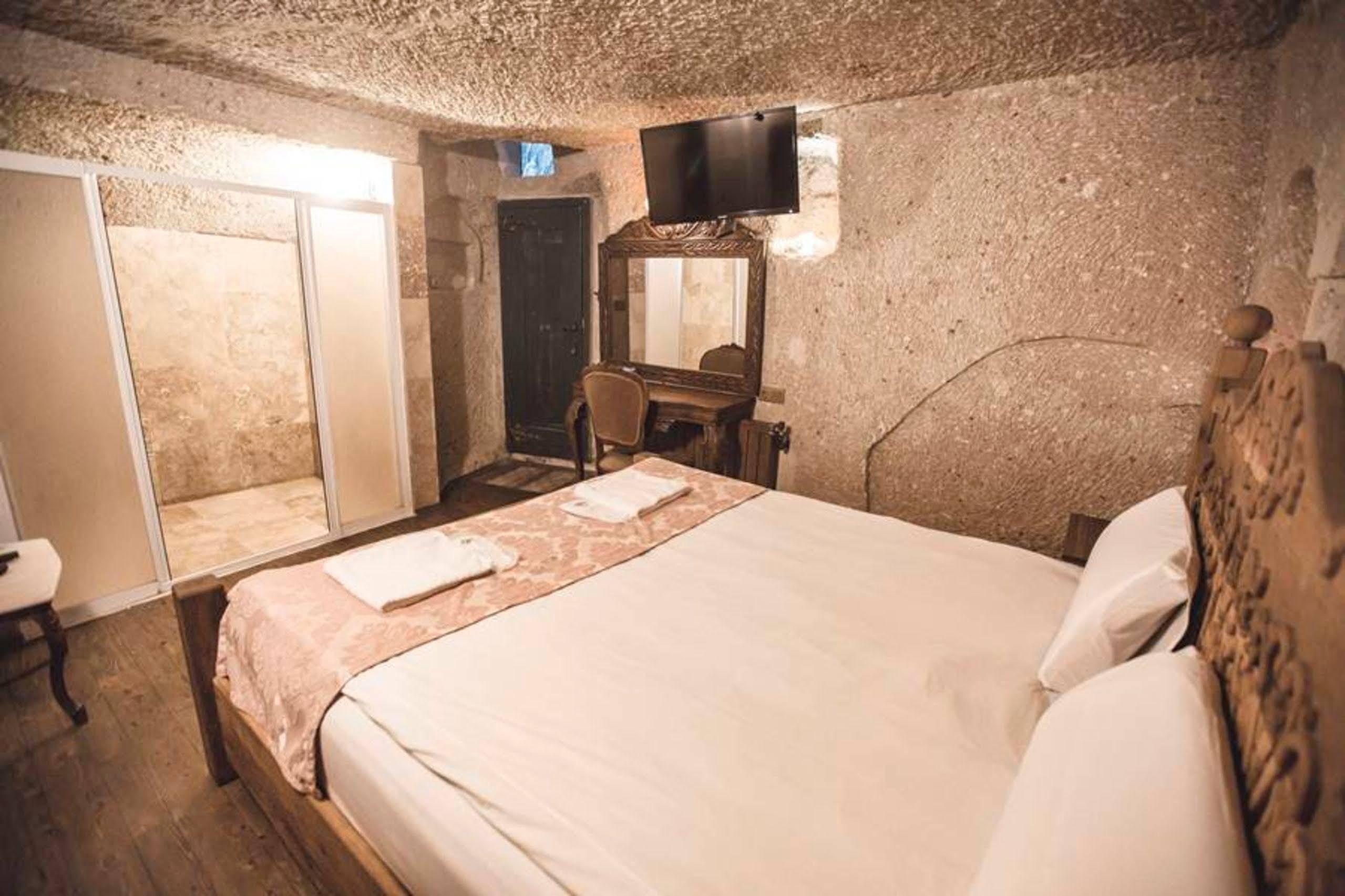 Kardesler Cave Hotel อูร์กุบ ภายนอก รูปภาพ