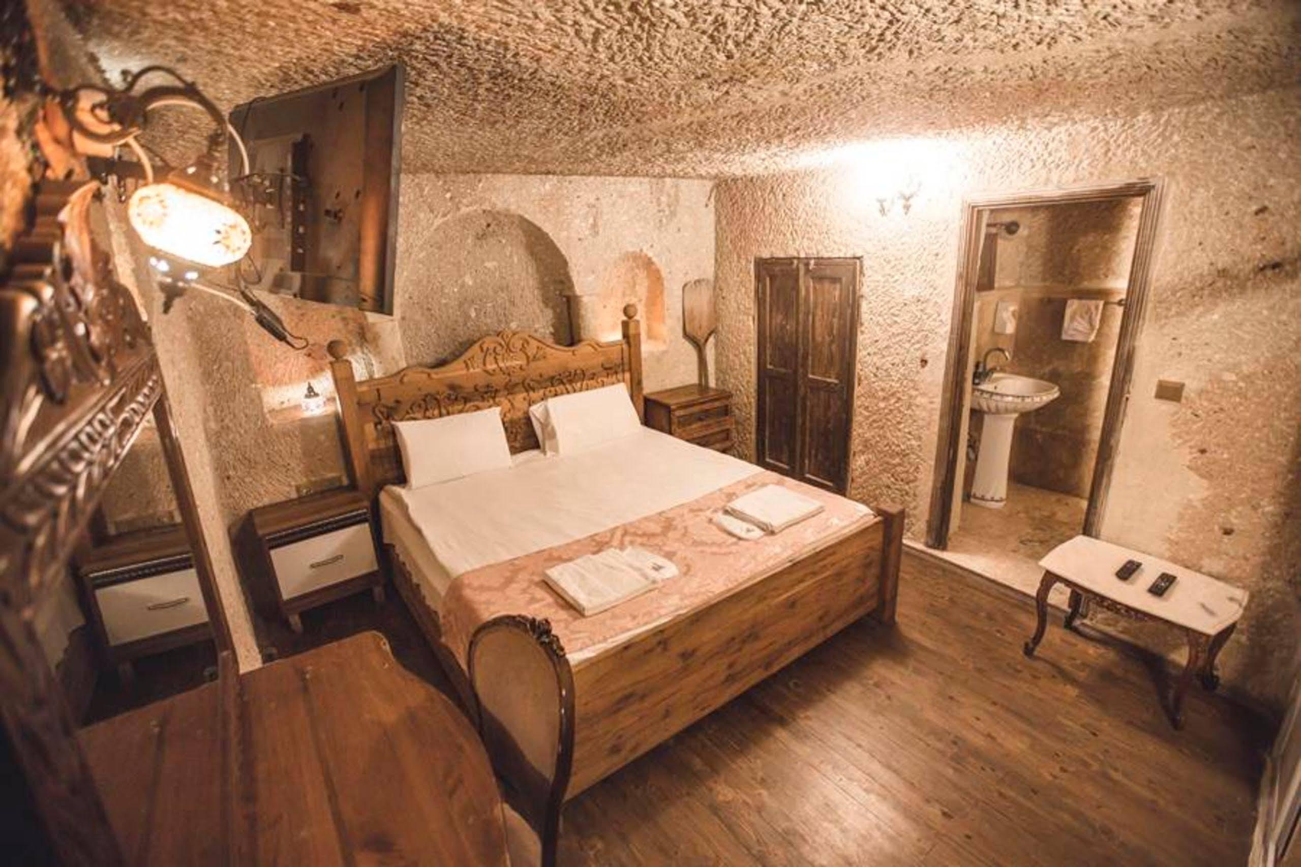 Kardesler Cave Hotel อูร์กุบ ภายนอก รูปภาพ