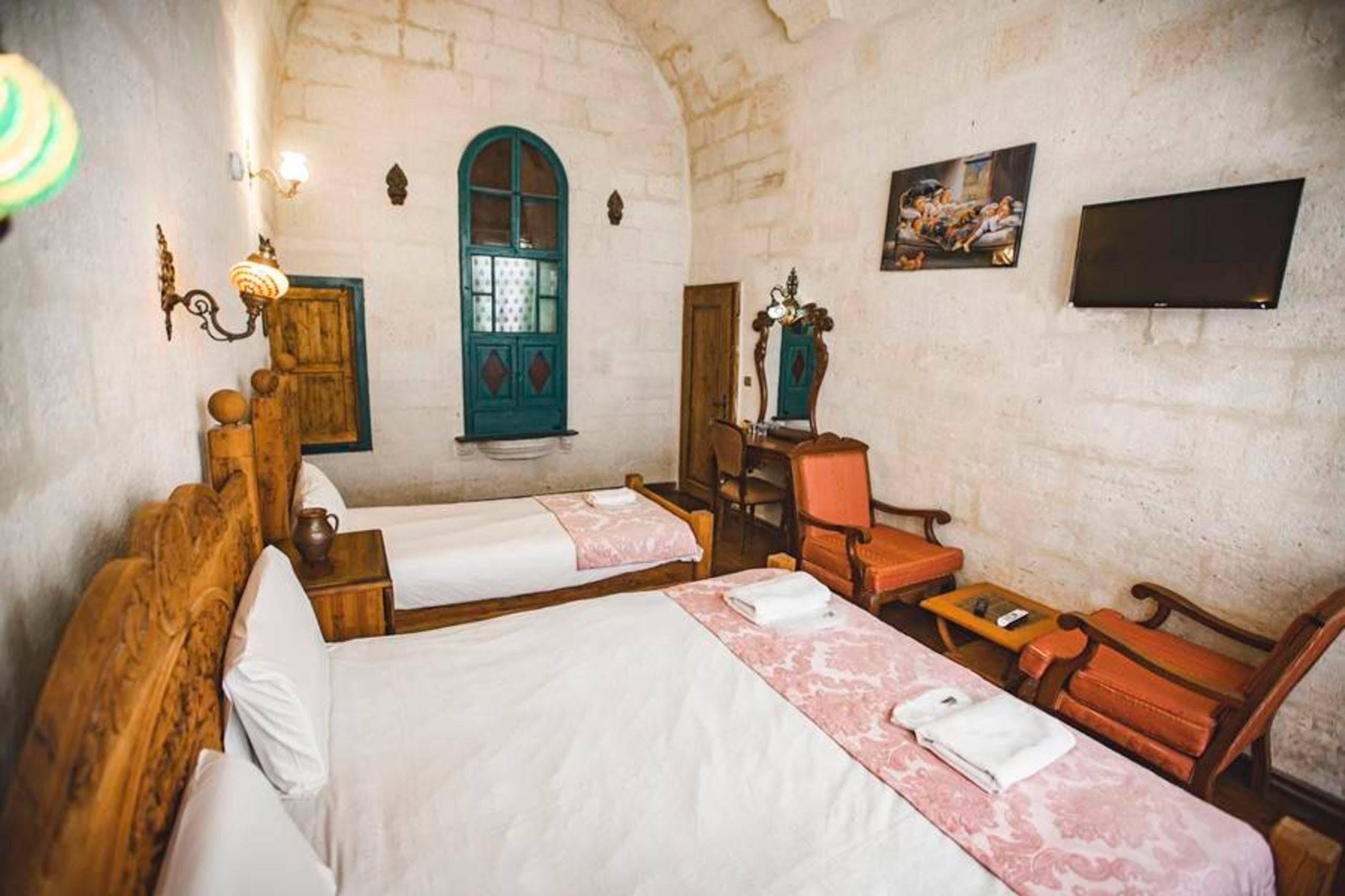 Kardesler Cave Hotel อูร์กุบ ภายนอก รูปภาพ