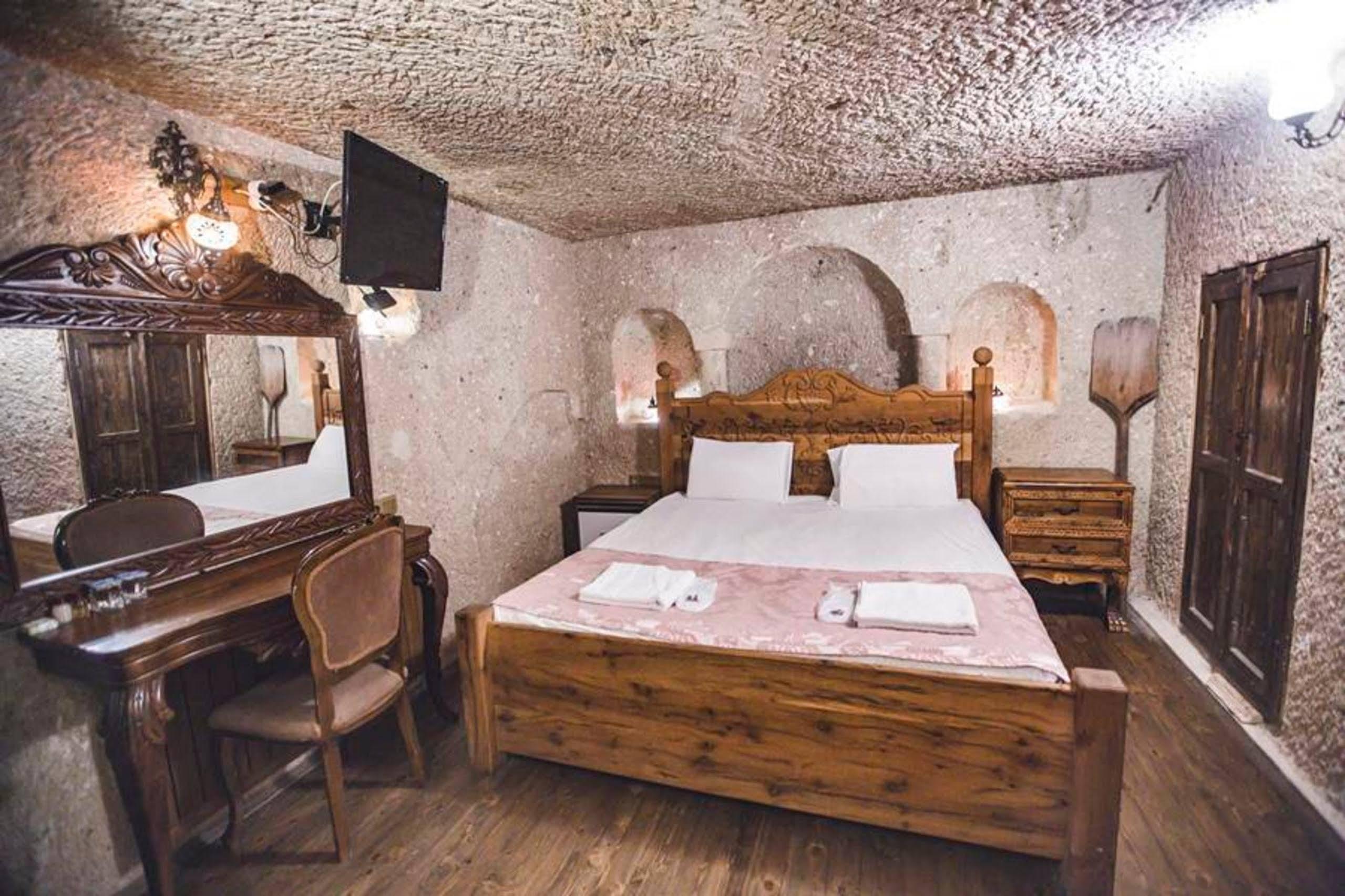 Kardesler Cave Hotel อูร์กุบ ภายนอก รูปภาพ